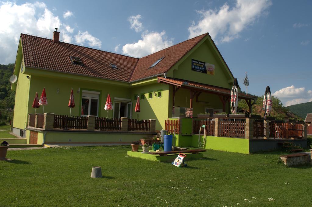 Hostinec Vo Visnovom Stará Turá 외부 사진
